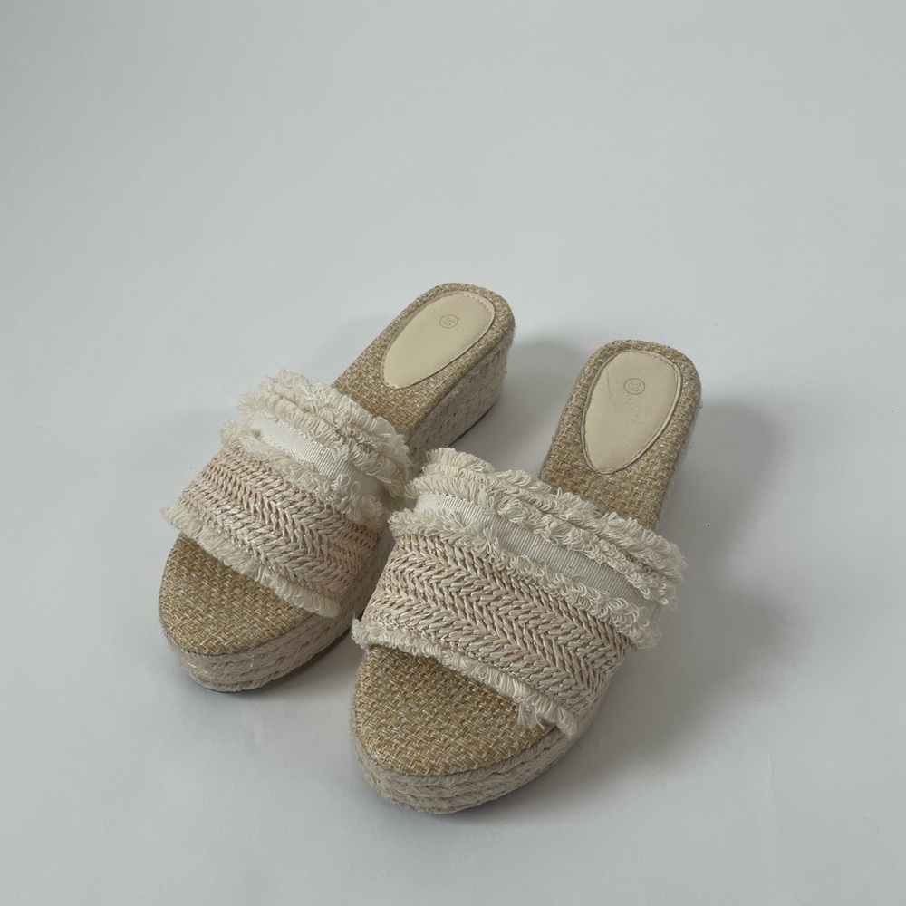 NWOT Boho Sandals